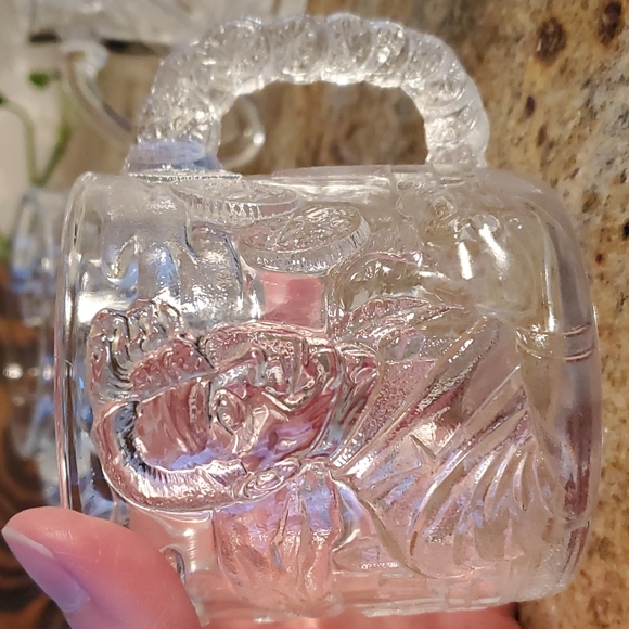 Set of 4 vintage Batman embossed glass mugs - Picture 2 of 15